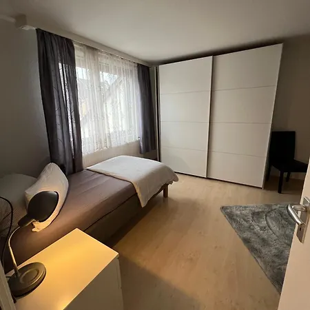 Geraeumige In Direkter Naehe Zum Rhein Lägenhet *