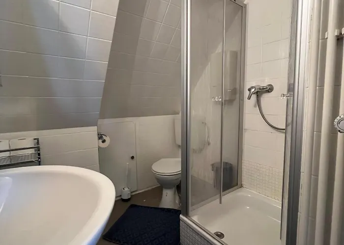 Geraeumige In Direkter Naehe Zum Rhein *